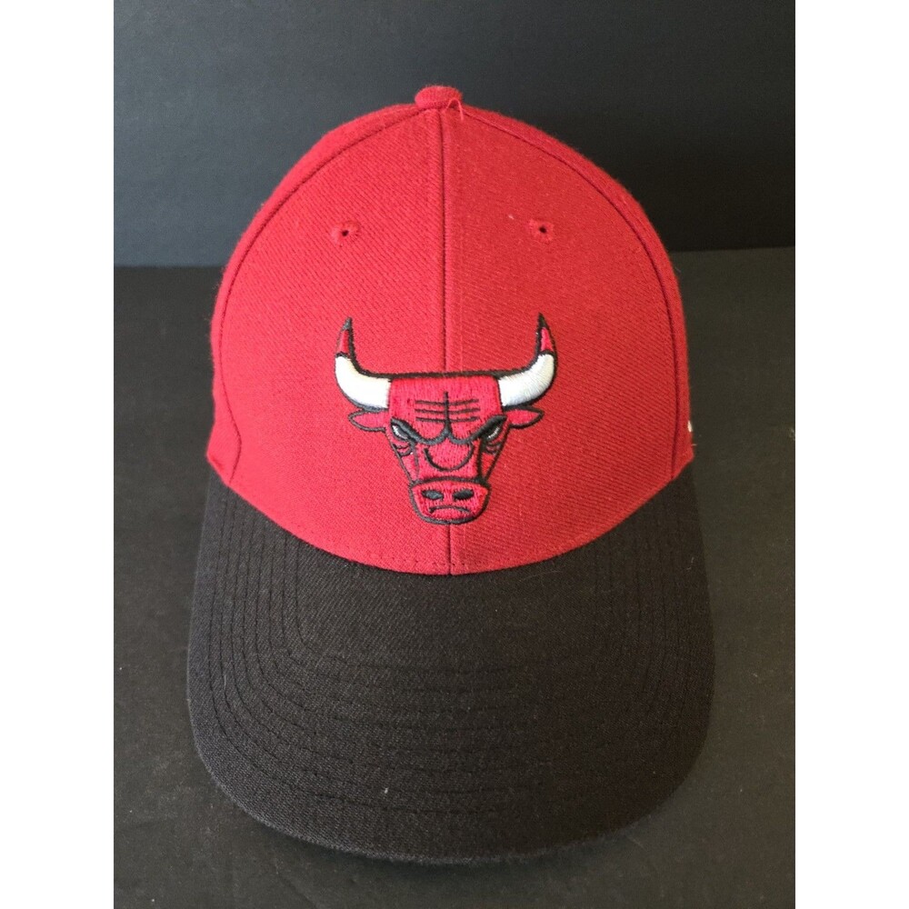 Chicago Bulls ‘47 Brand Red And Black Adjustable Hook And Loop Hat OSFA Cap NBA